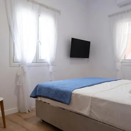 Dolce Ermoupolis I *